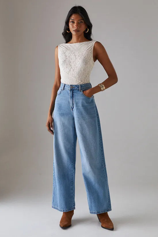 Lace Panelled Sleeveless Bodysuit